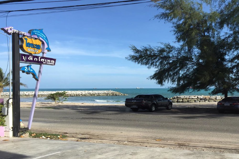 I Talay Lodge Boutique Hotel 64/70