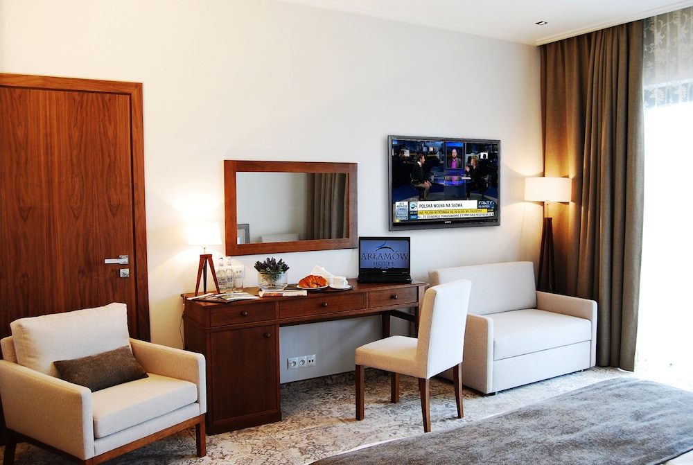 ARLAMOW HOTEL 32/50