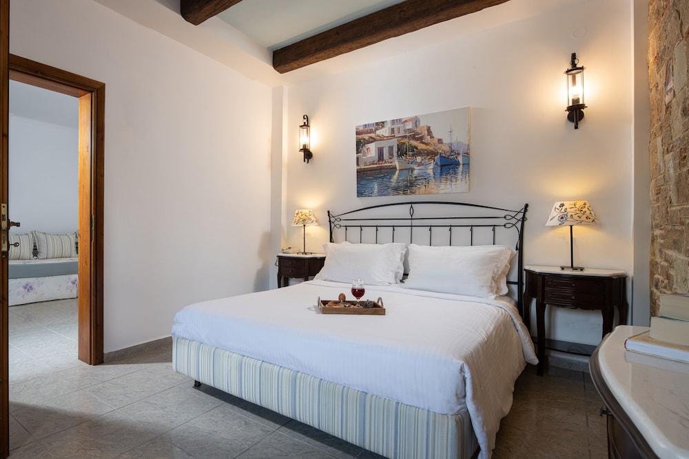 ANTIGONI BEACH HOTEL 24/85