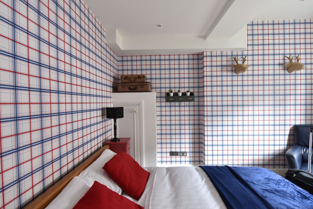 Monopoly Accommodations 25/50