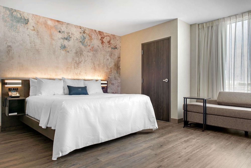 Wyndham Westfield 9/42