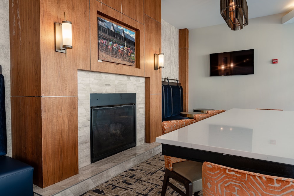 Hilton Garden Inn Louisville Downtown 67/87