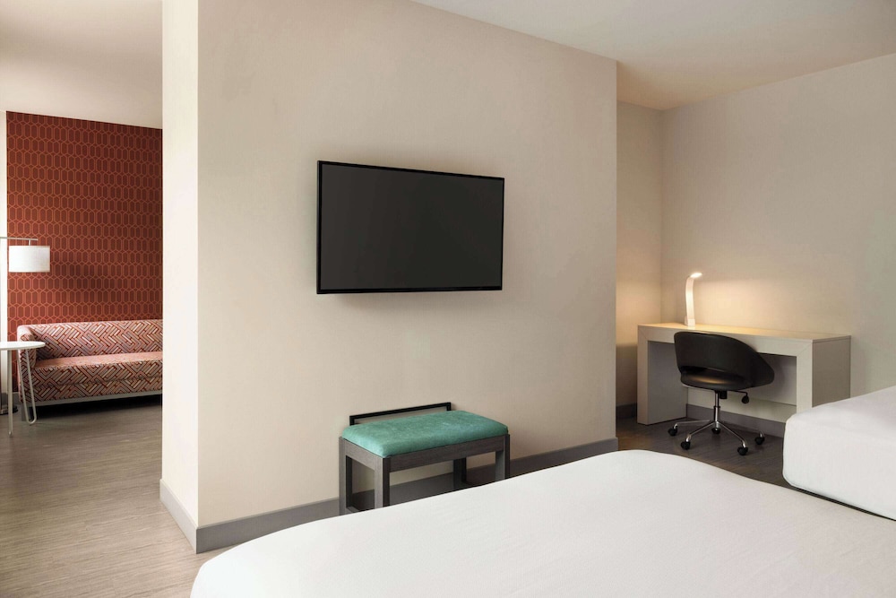 The Orbit Hotel, Trademark Collection by Wyndham 16/42