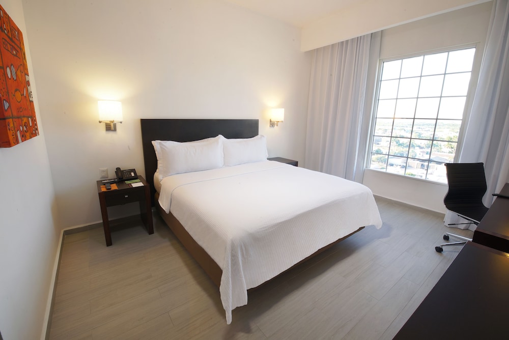 Fiesta Inn Express Ciudad Obregon 20/68