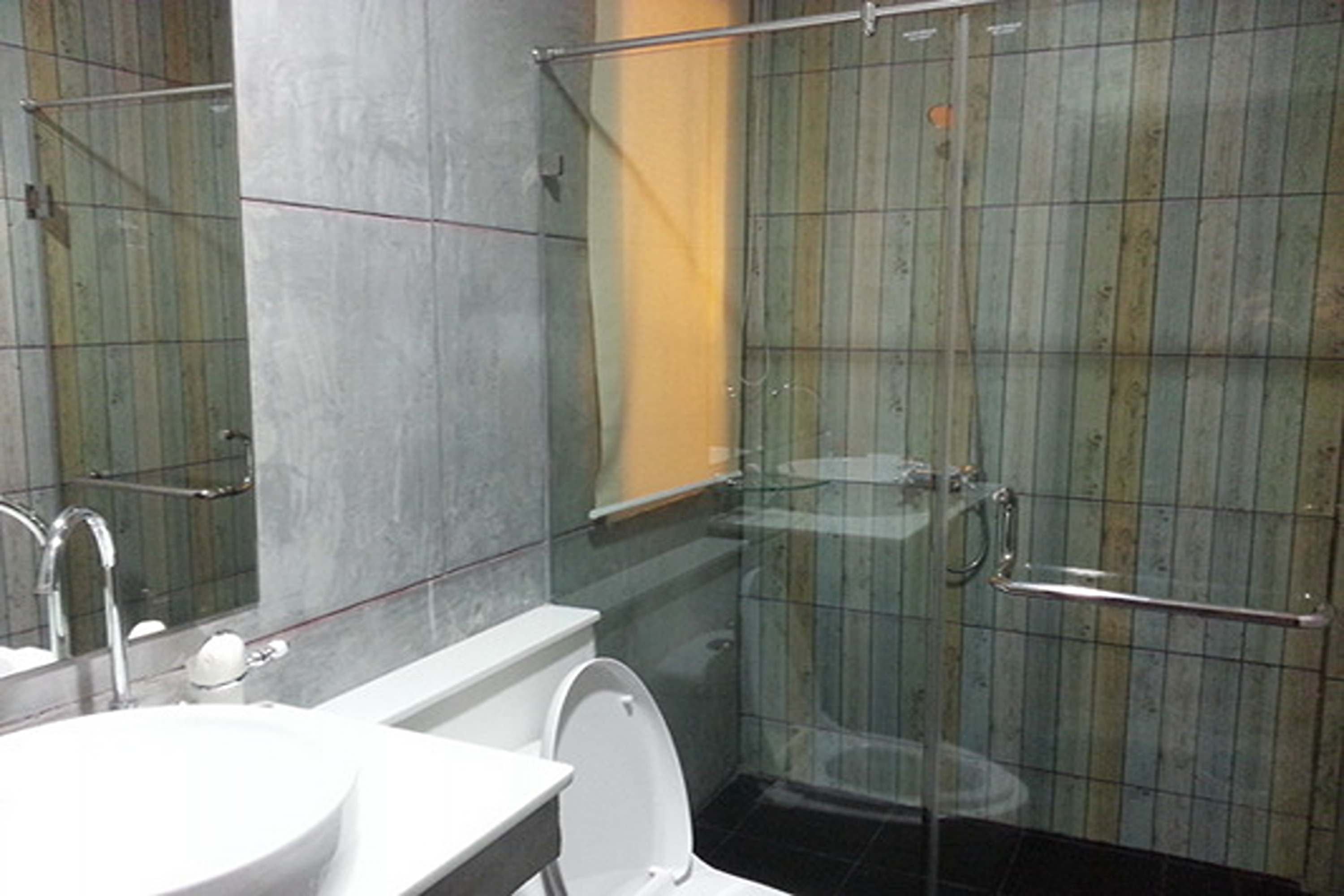 جناح جونيور، Baan Phuanda Phuket 7/7