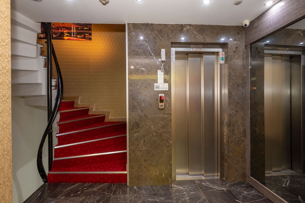 Regno Hotel 35/59