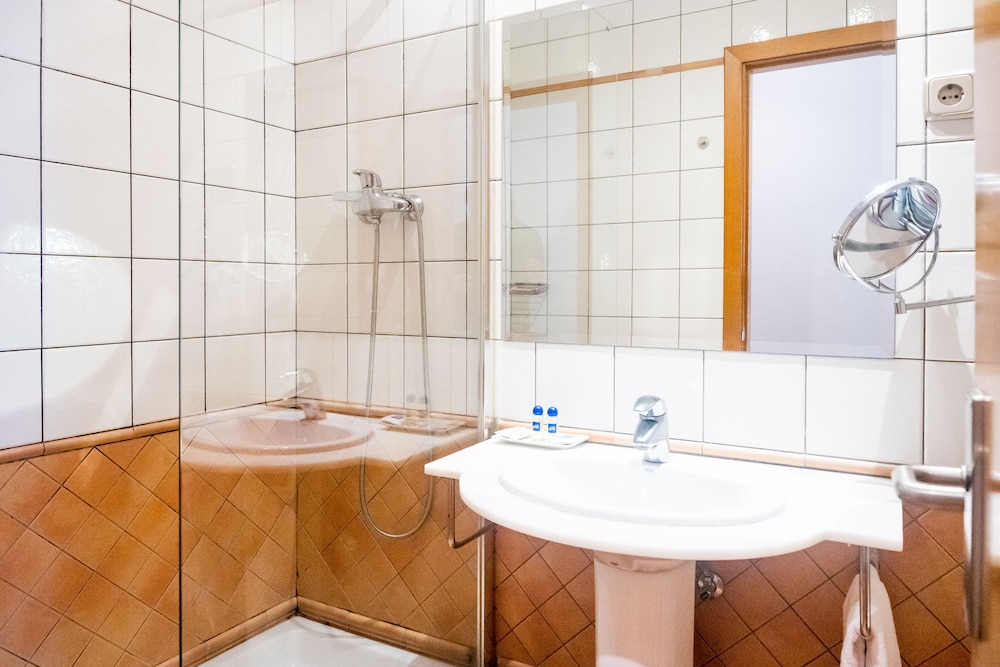HOSTAL PERSAL 33/34