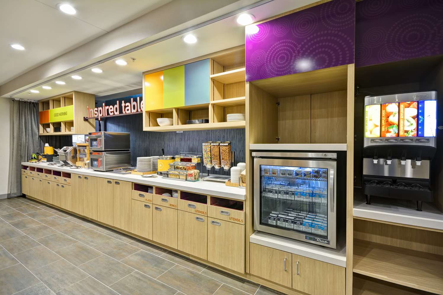 restaurant cafeteria