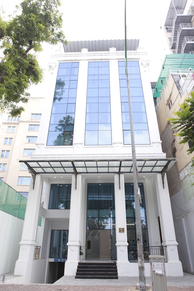 Adonis Hotel 2/55