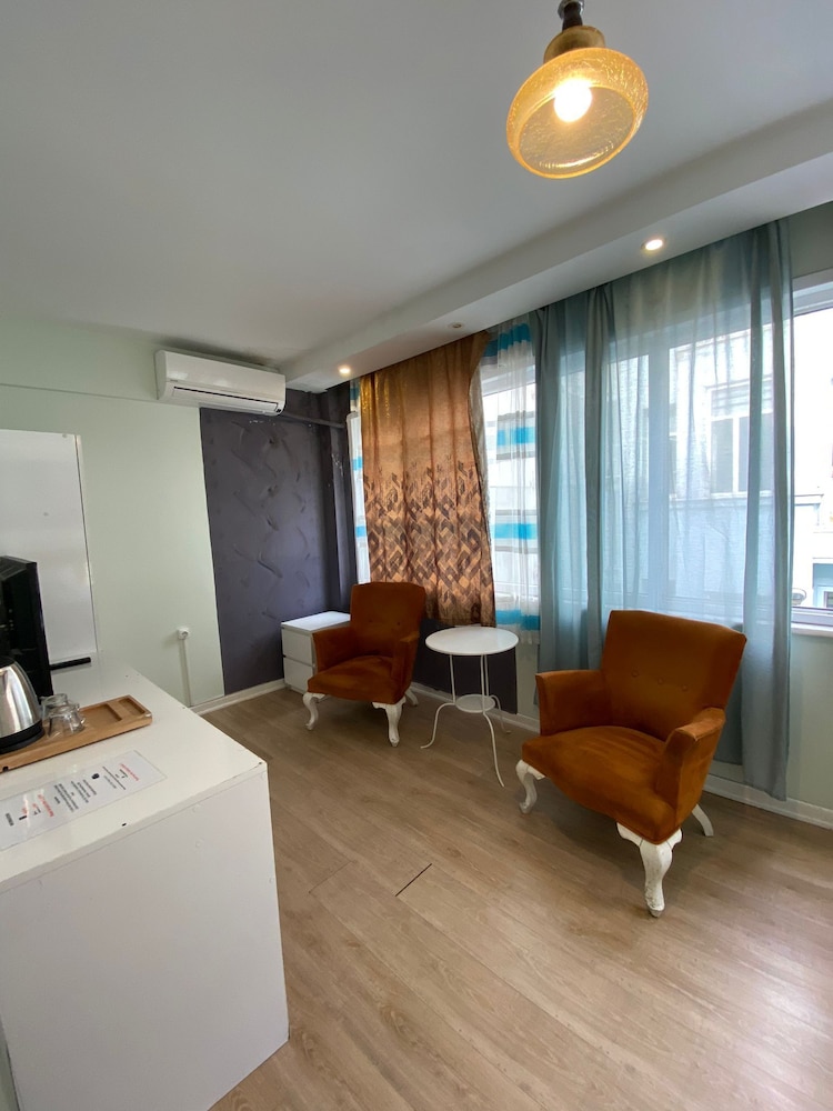 Rodin Hostel 31/44