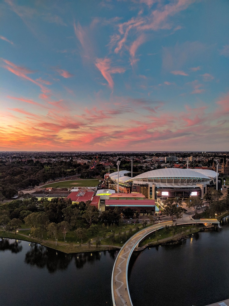 Intercontinental Adelaide 39/82