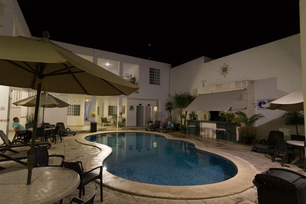Maria Jose Hotel 38/41