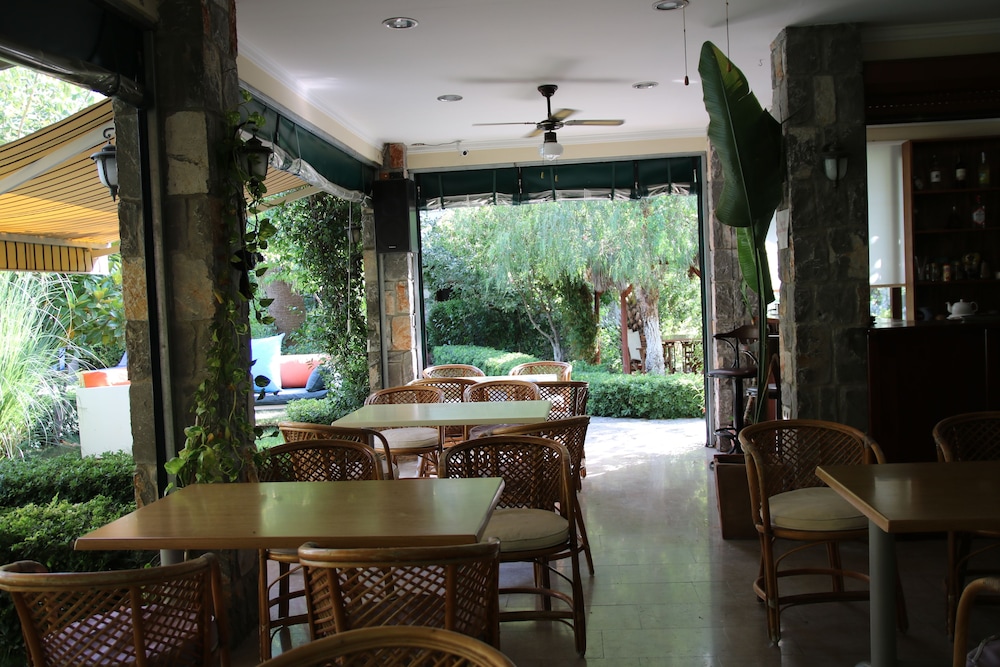 Hotel Dalos 13/62