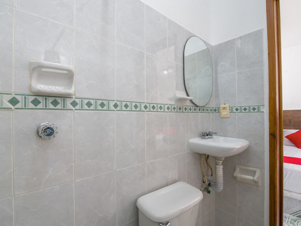 OYO Hotel Palma Real 30/34