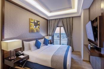2 Bedrooms, Majestic, Villa