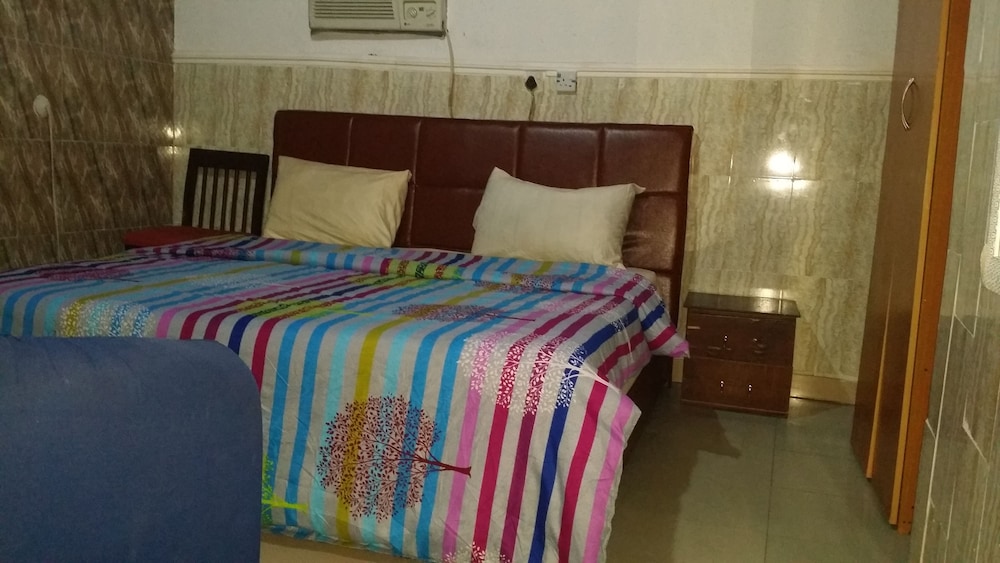BASIC, DOUBLE BED