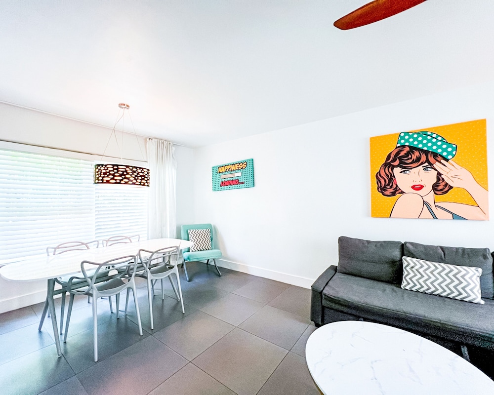 Royal Palms Resort And Spa A North Beach Village Resort Hotel 67/80