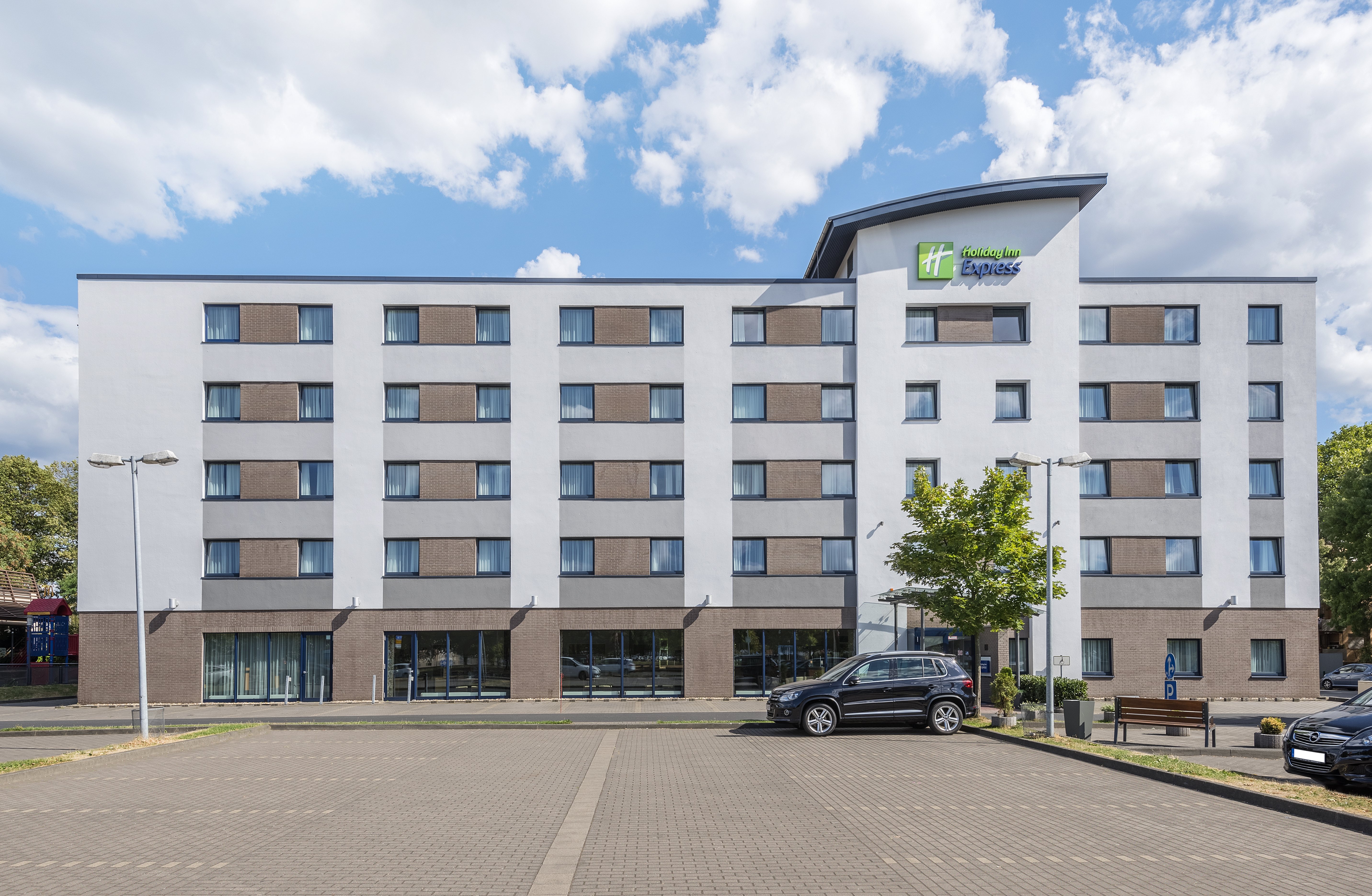 HOLIDAY INN EXPRESS COLOGNE MUELHEIM 41/45