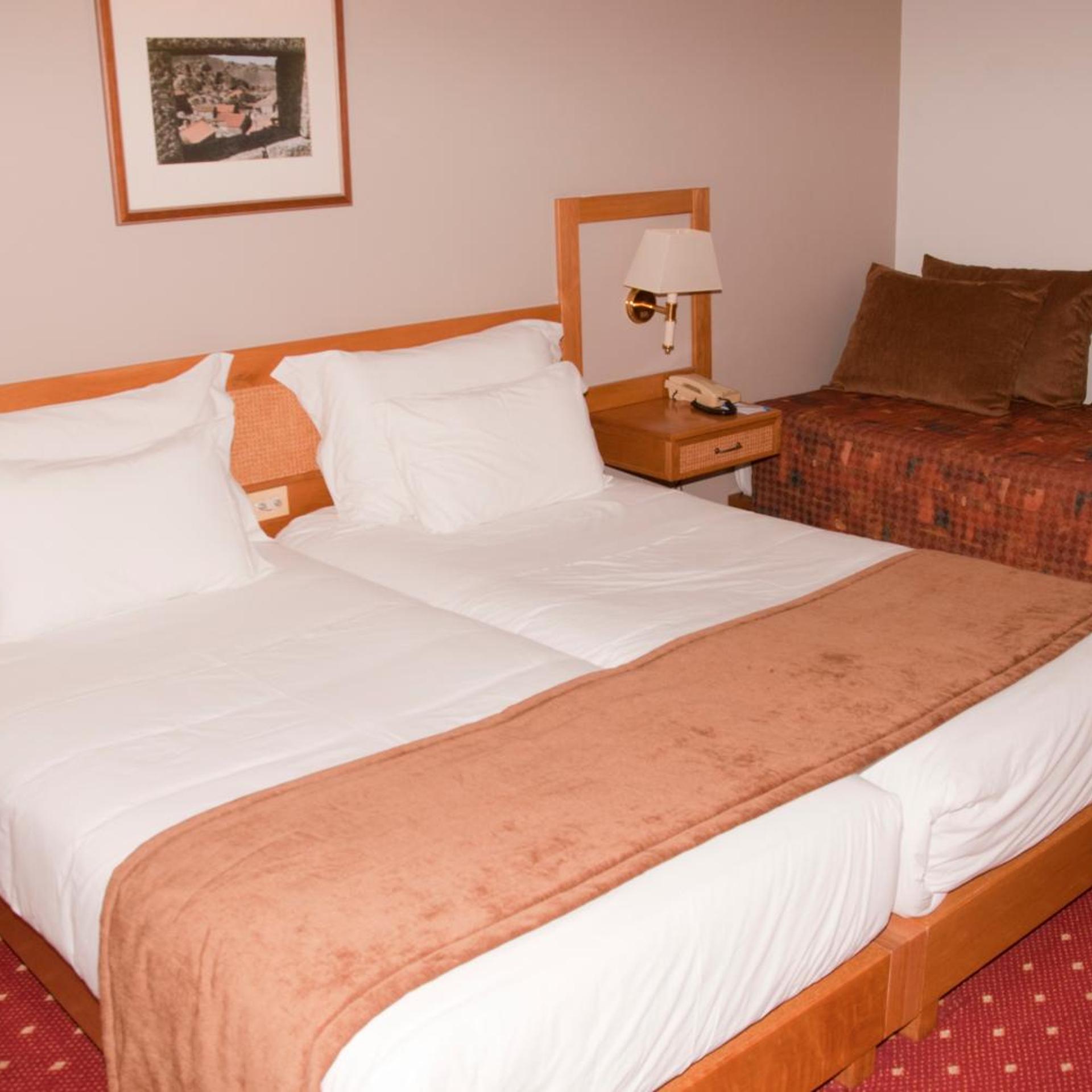 Room, Triple