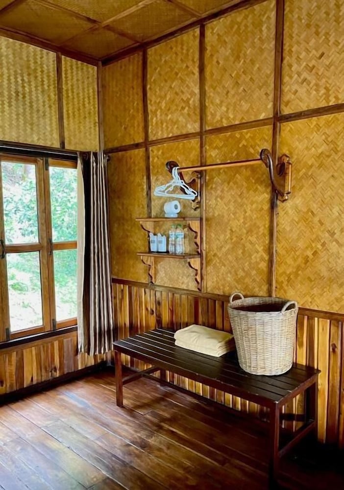 Phi Phi Relax Beach Resort 54/71