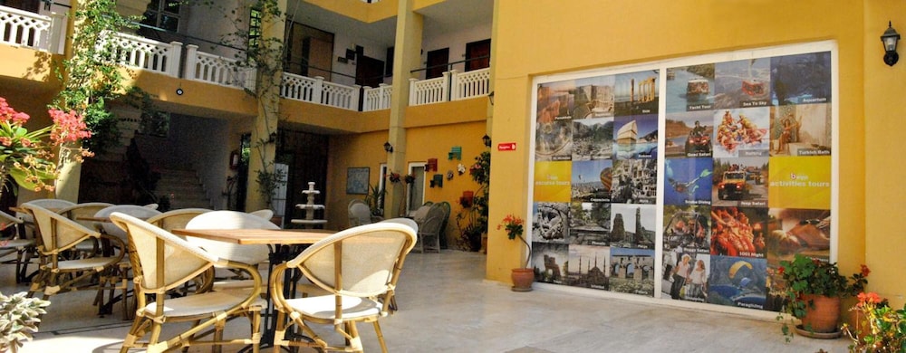 BENNA HOTEL 64/77
