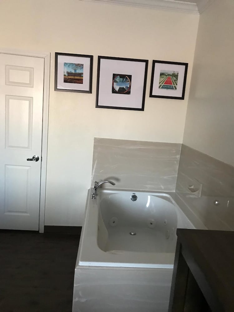 Americas Best Value Inn 19/51
