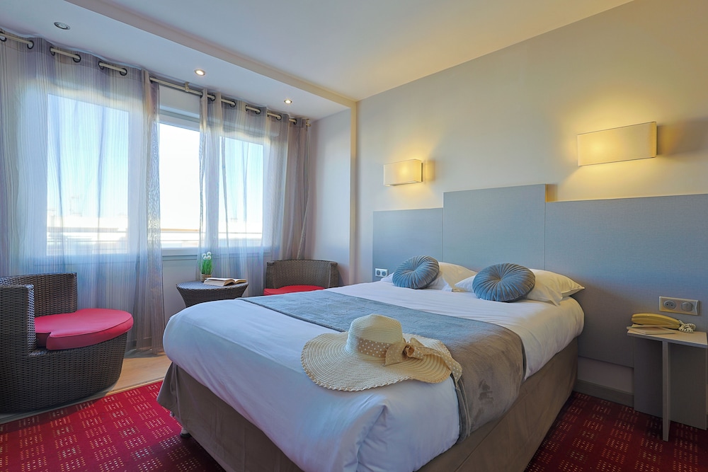 HOTEL MEDITERRANEE 12/42