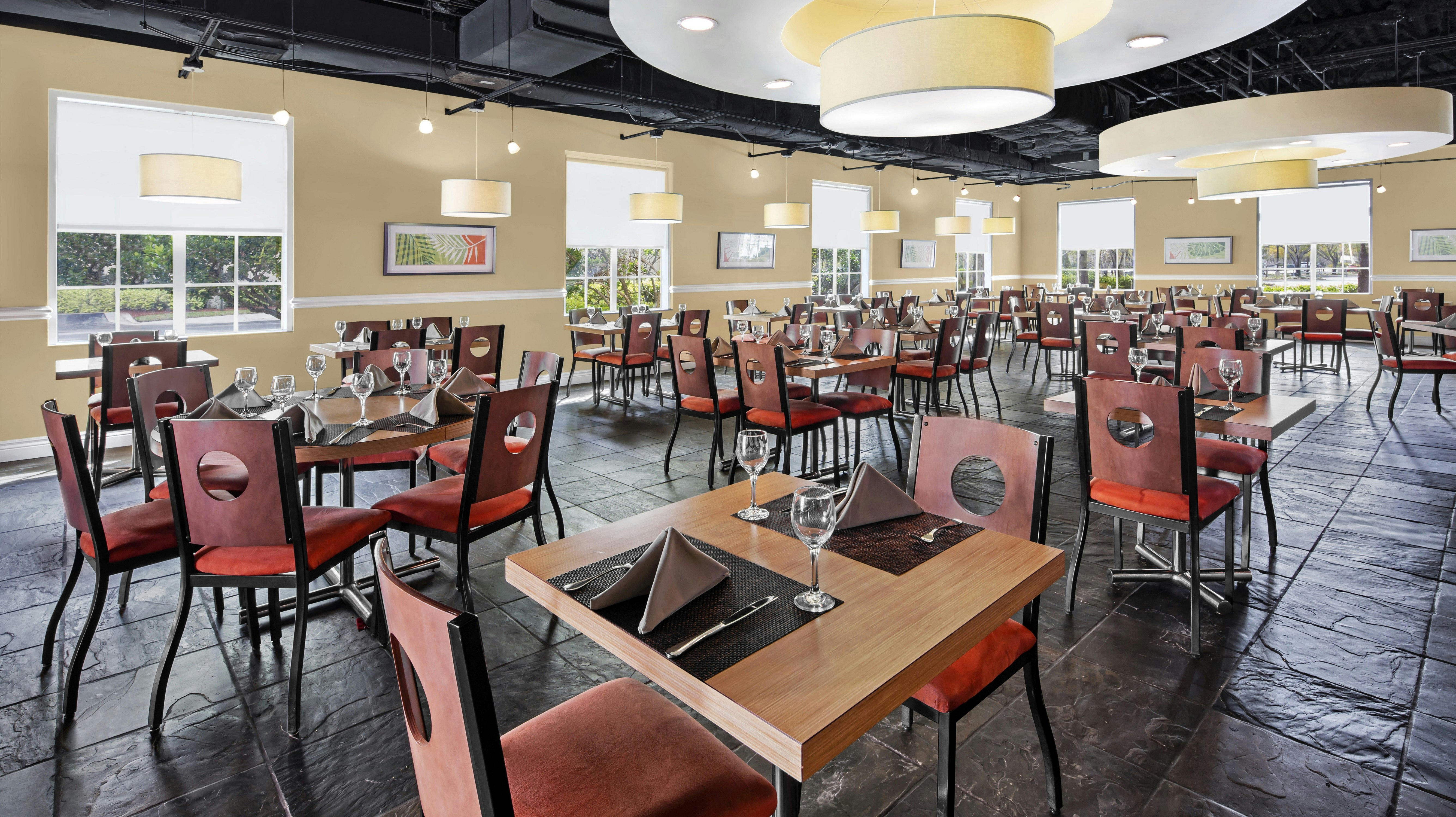 Doubletree By Hilton Sunrise Sawgrass Mills 18/26