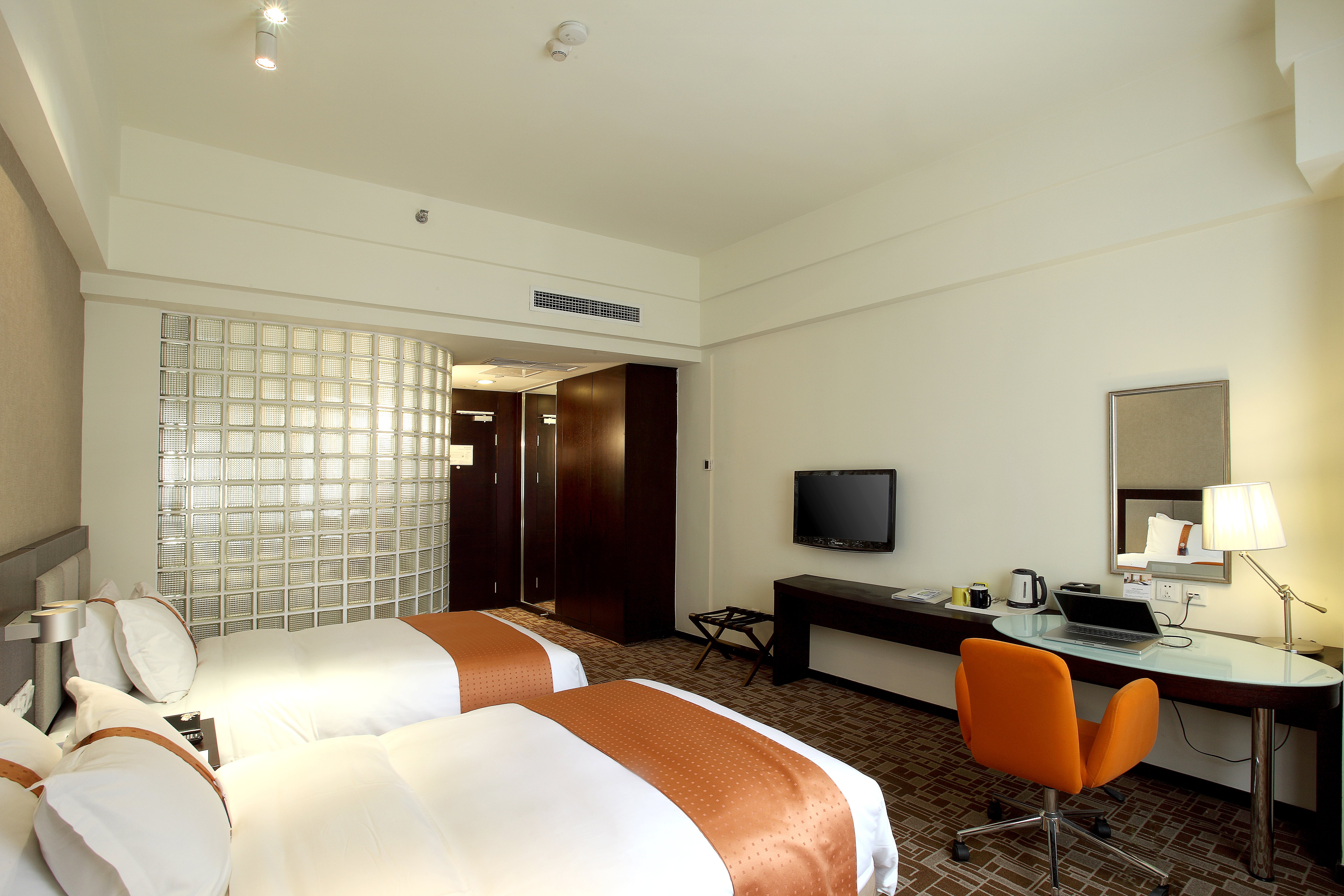 HOLIDAY INN EXPRESS CHENGDU WUHOU 19/48