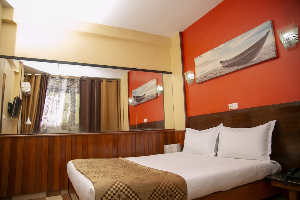 YaahoT Hotel 19/50