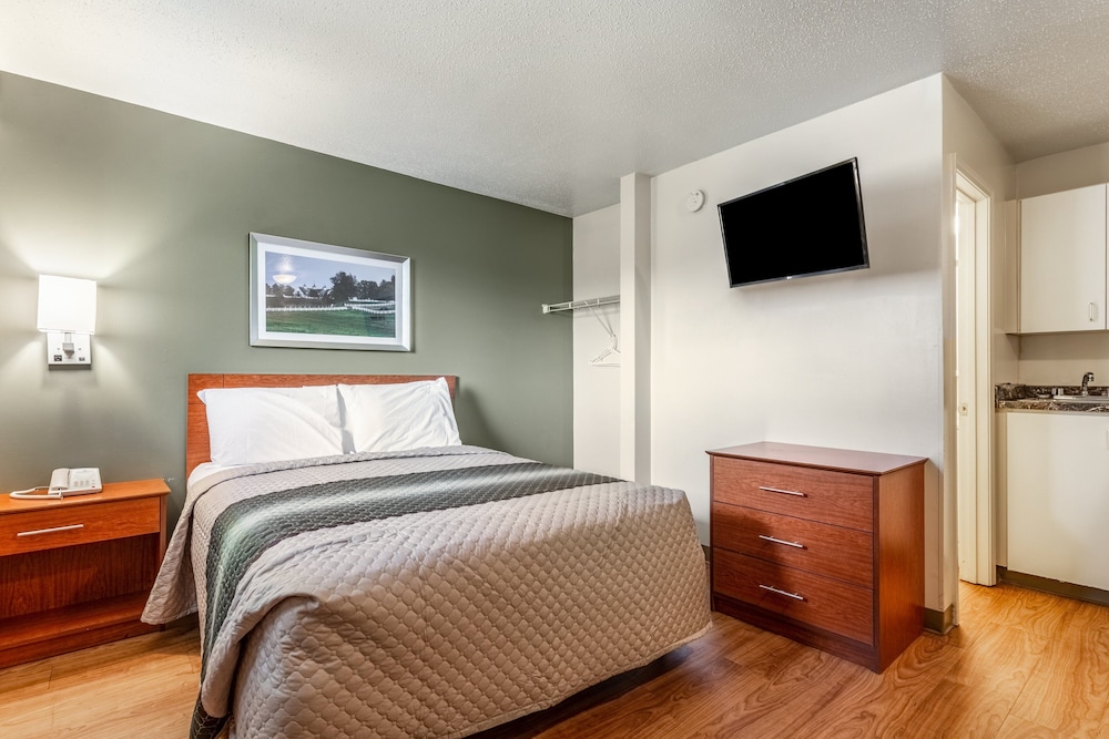 Sun Suites of Louisville 7/20