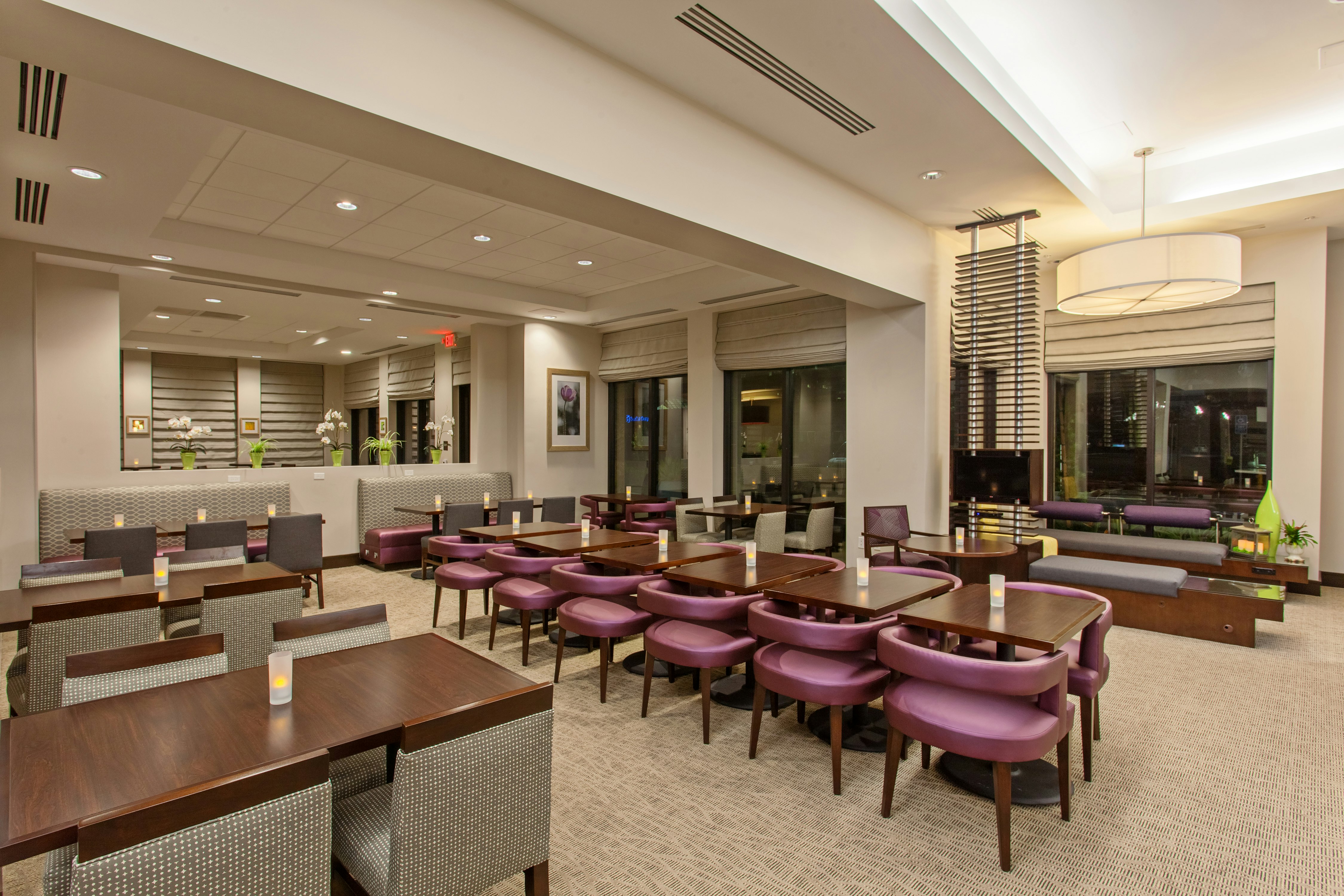 Hilton Garden Inn Irvine / Orange County Airport 18/30