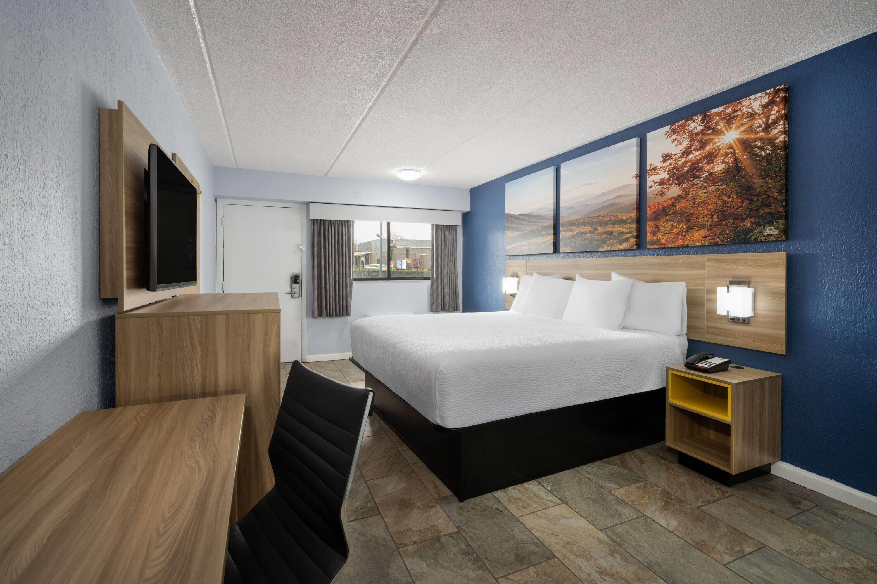 Days Inn by Wyndham Charlotte University 13/35