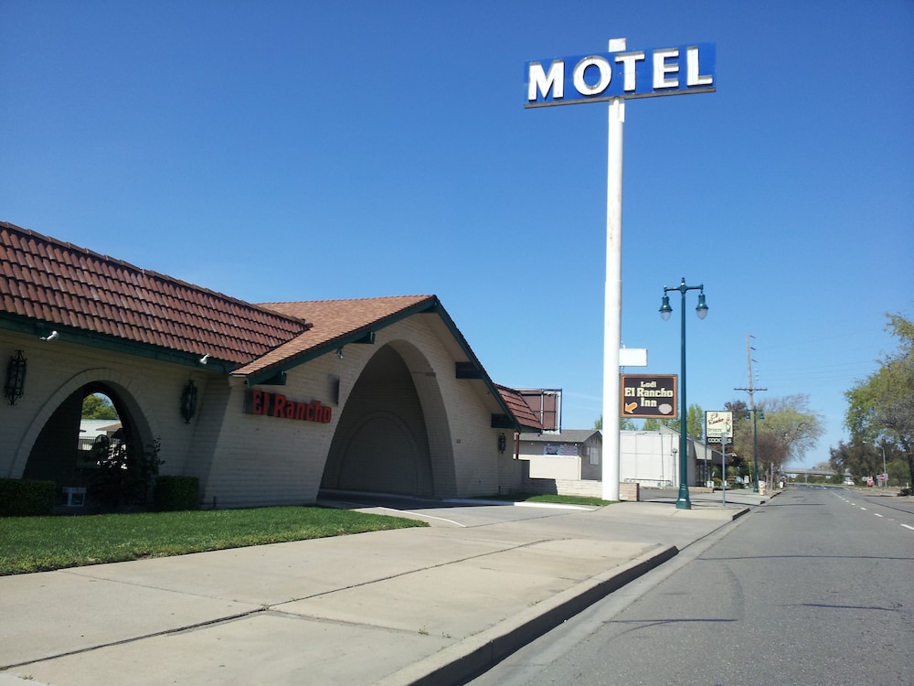 El Rancho Motel 1/39