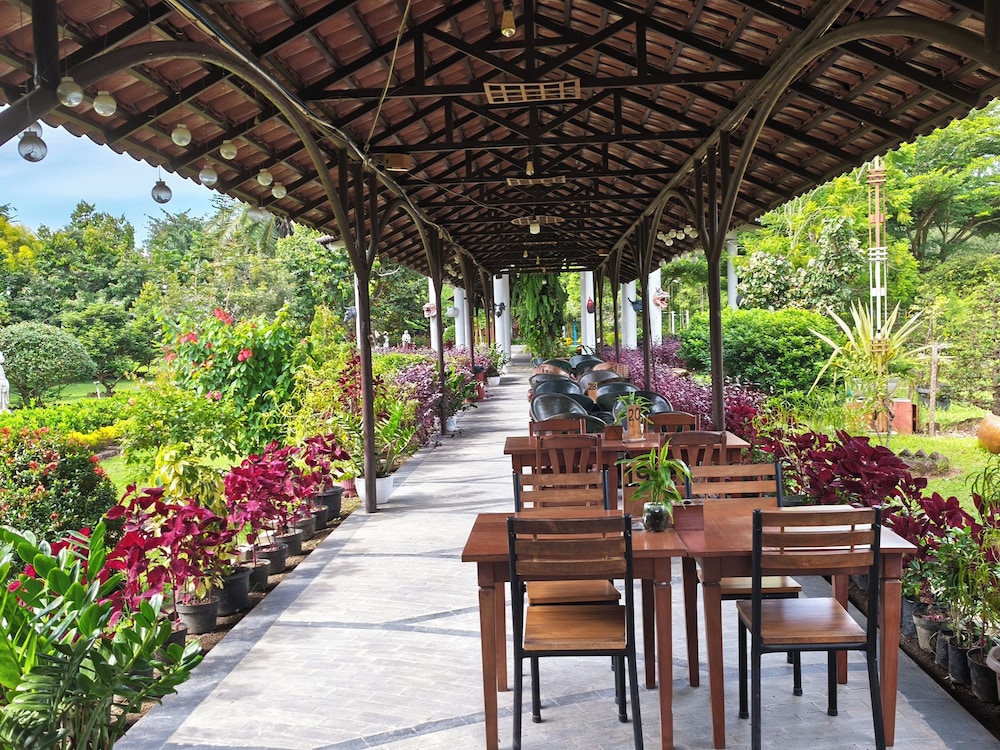 Thongs Inn Kualanamu Transit Hotel 49/64