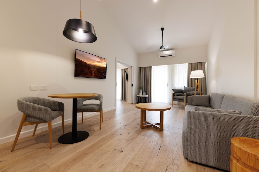 Mercure Darwin Airport Resort 61/83