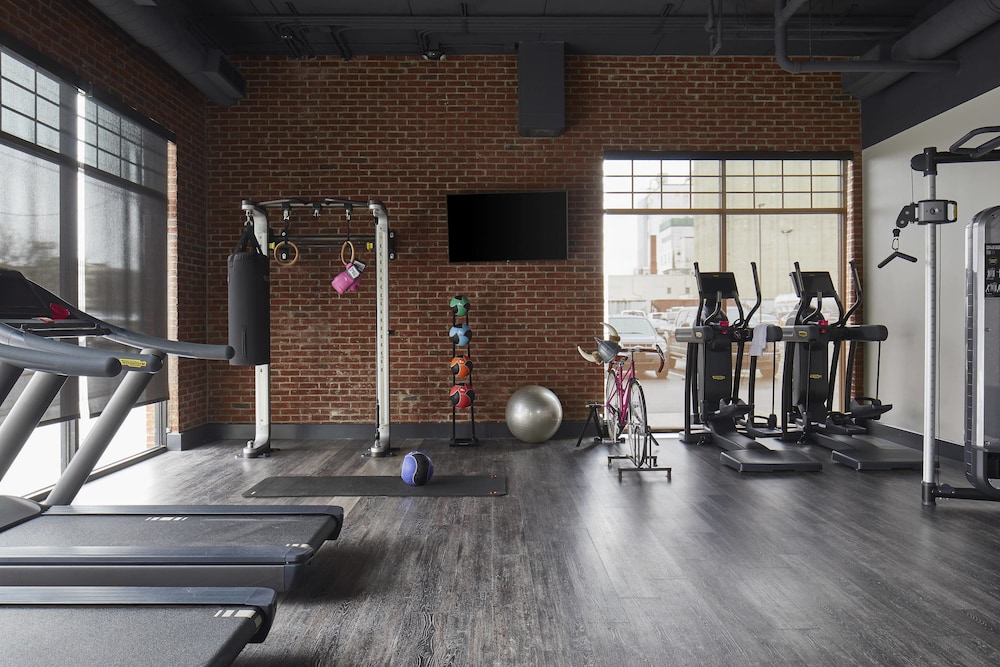 Moxy Chattanooga Downtown 20/60