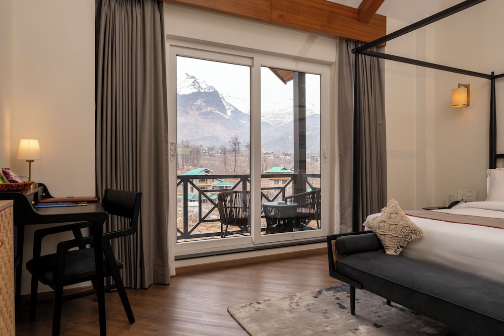 Classic, King Bed, Valley View, Balcony، Nivasana Manali 5/7