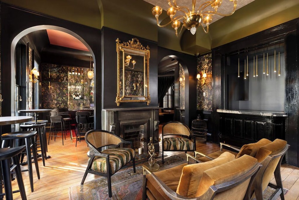 The Blackbird Hotel 35/47