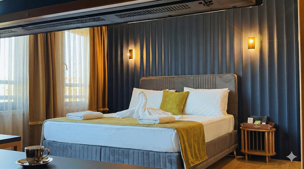 Bonnie City Hotel 17/50