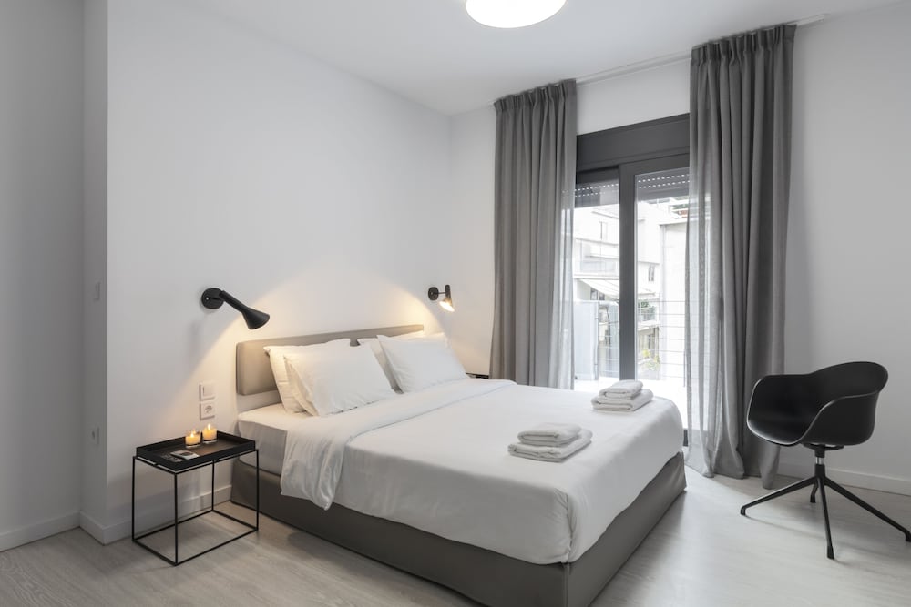شقة فاخرة بسرير مزدوج بشرفة بغرفة نوم واحدة مع أريكة، Heritage Boutique Apartments 2/3