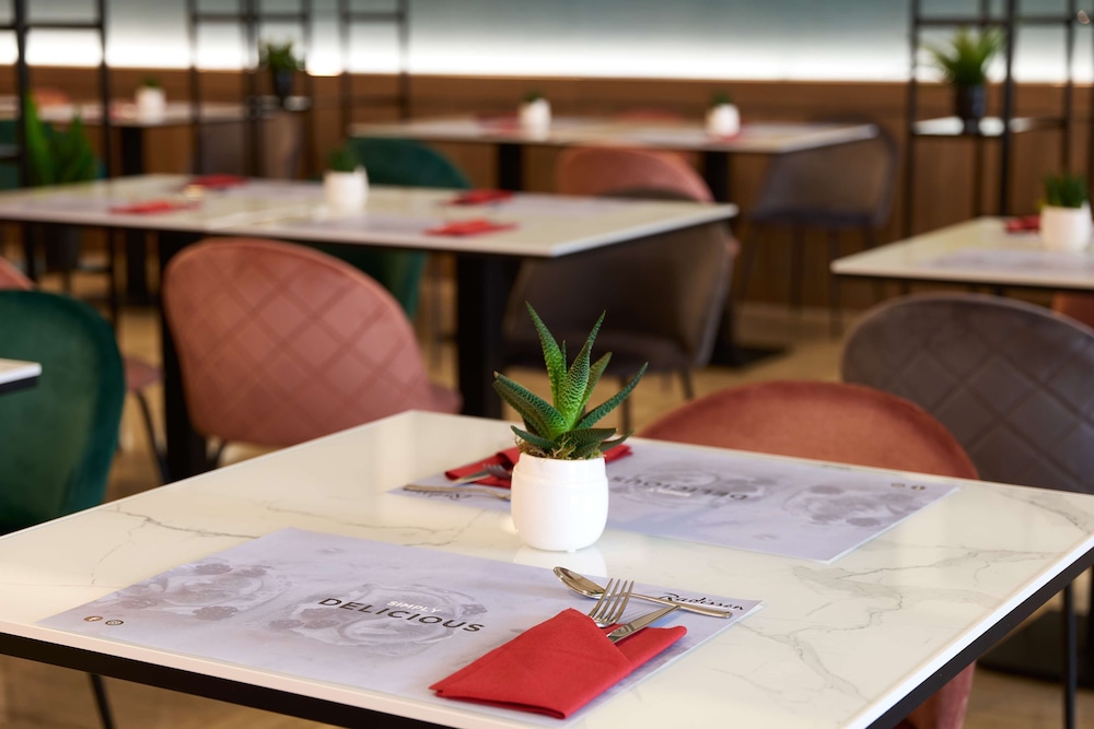 Radisson Hotel Ferrara 45/60