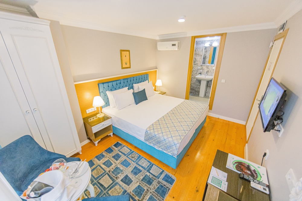 SUPERIOR, DOUBLE BED