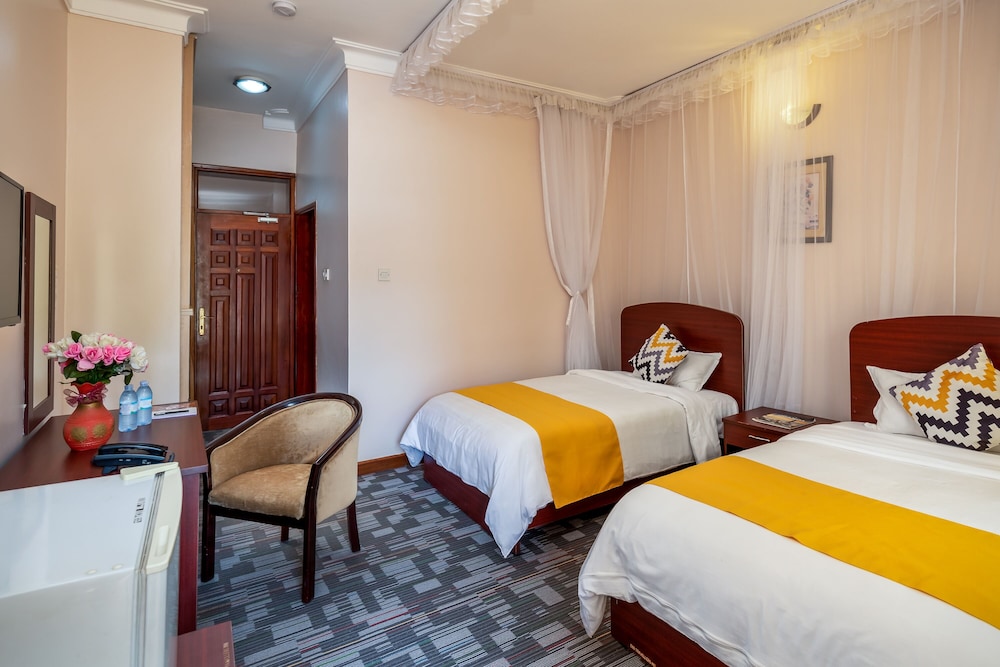 Entebbe Travelle'rs Inn 17/50