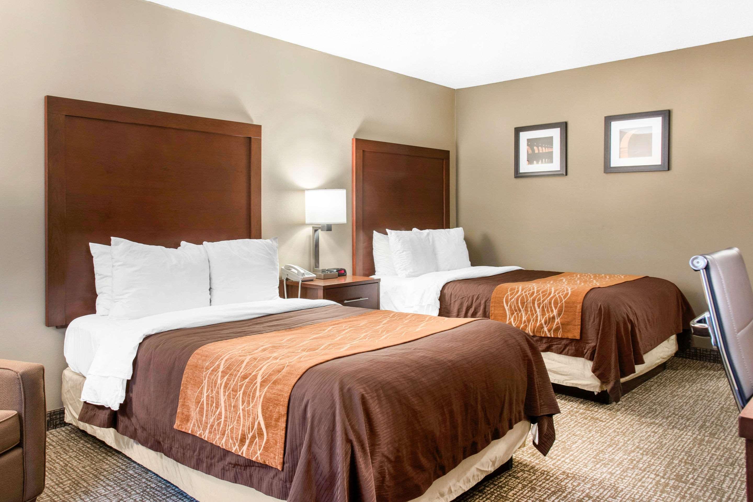 ROOM, 2 DOUBLE BEDS