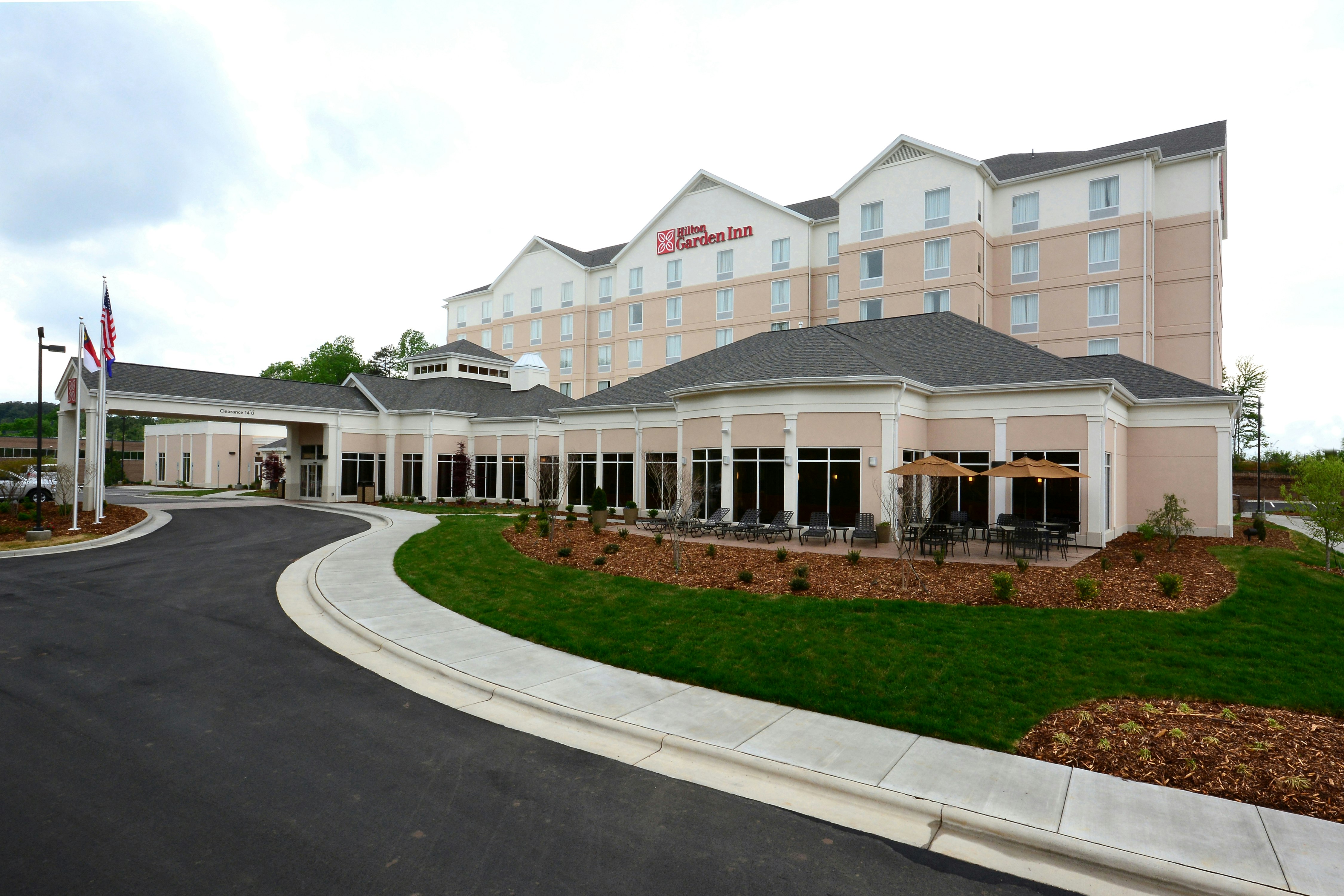 Hilton Garden Inn Greensboro Airport 50/50