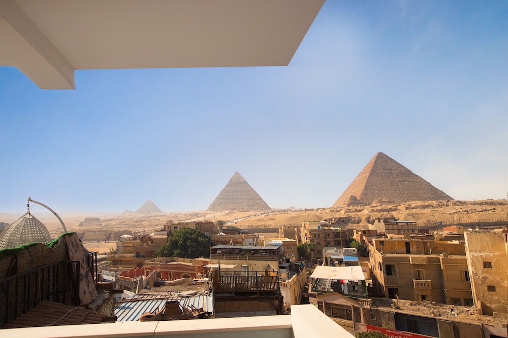 Mamlouk Pyramids Hotel in GIZA