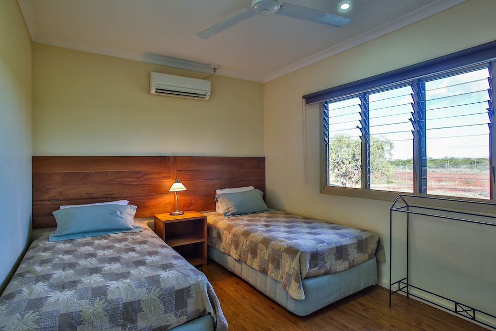 Kimberley Hotel 11/40