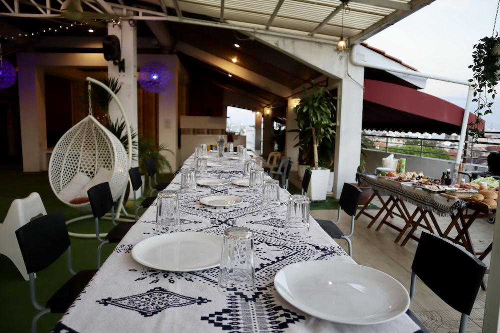 ARMENIAN STREET HERITAGE HOTEL 58/76