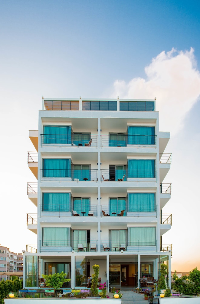 Port Marina Hotel 1/31